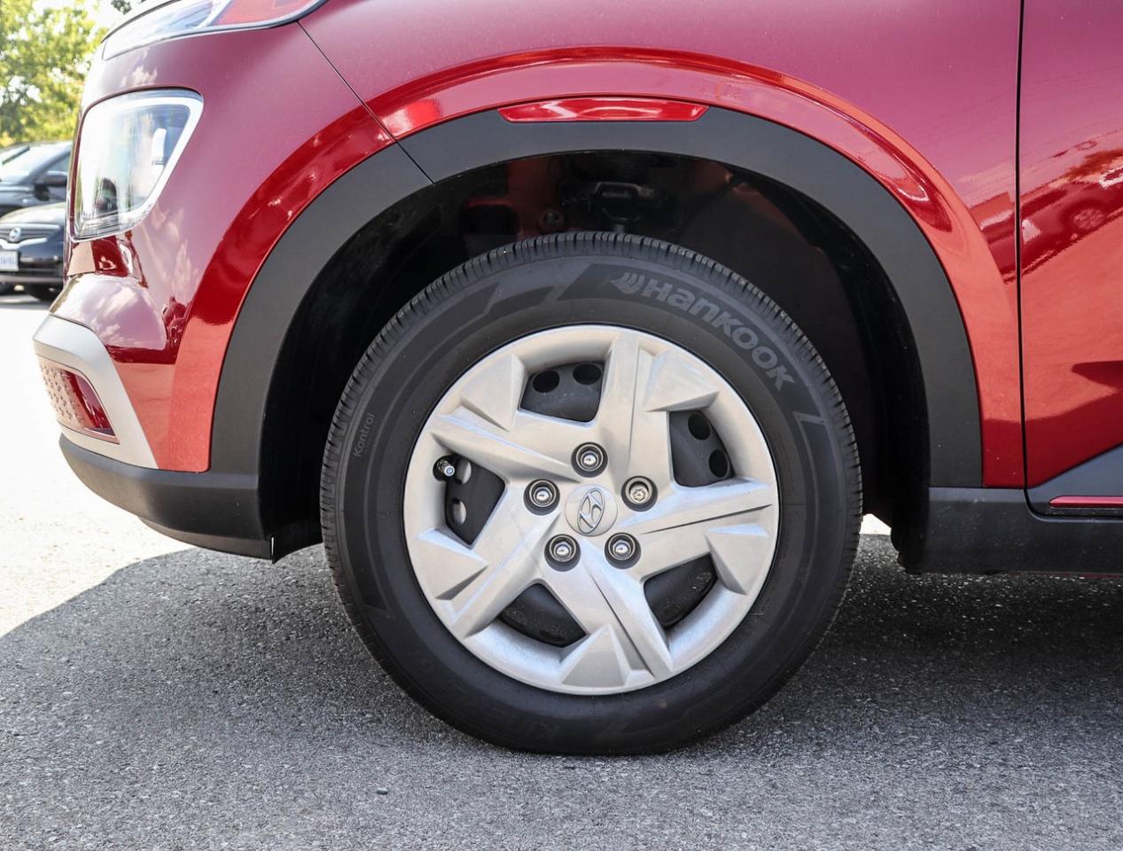 2024 Hyundai Venue Essential !!! LOW KM !!! DIGITAL DASH   HEATED SEA Photo