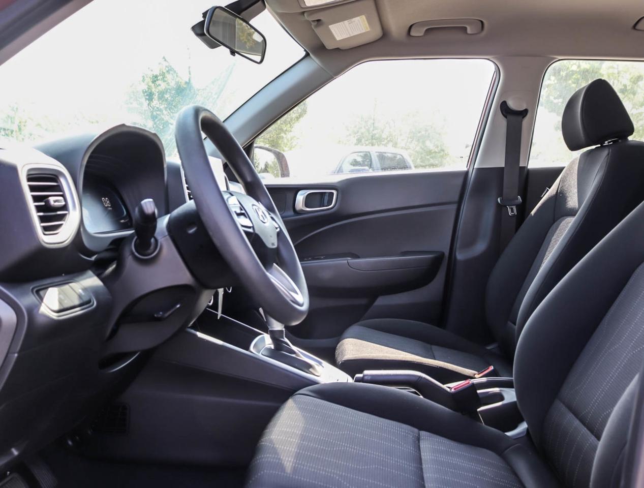 2024 Hyundai Venue Essential Photo