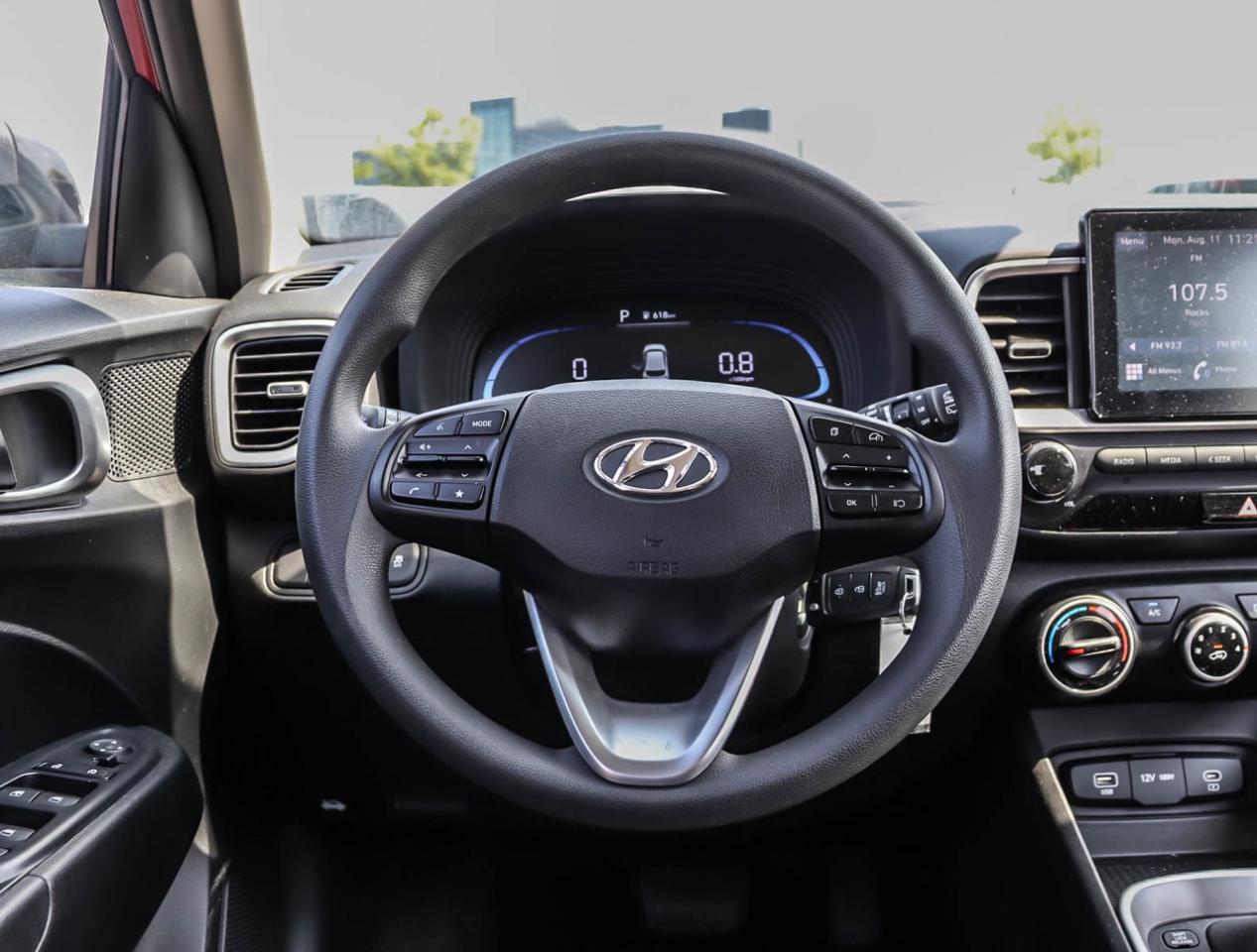 2024 Hyundai Venue Essential Photo