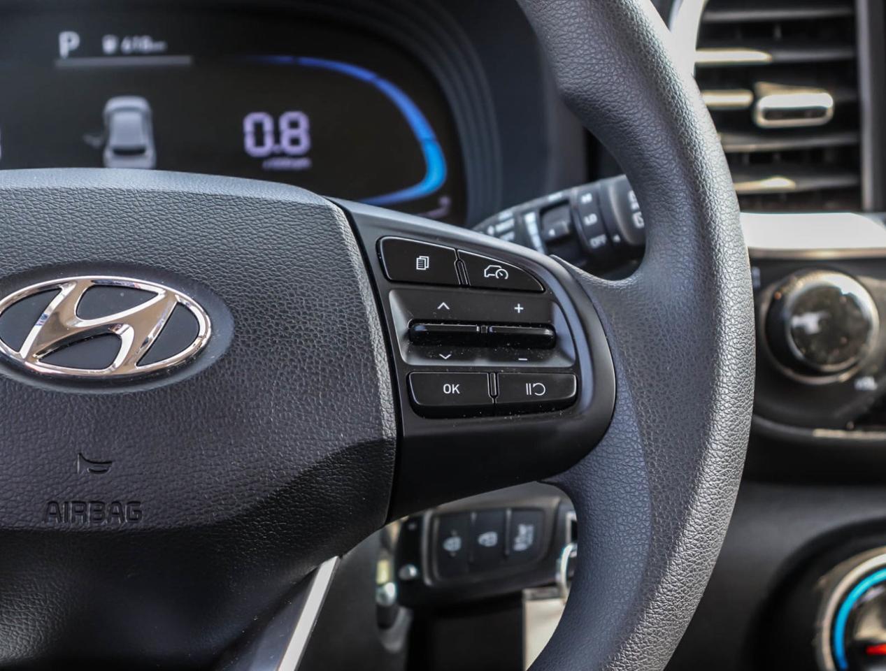 2024 Hyundai Venue Essential !!! LOW KM !!! DIGITAL DASH   HEATED SEA Photo