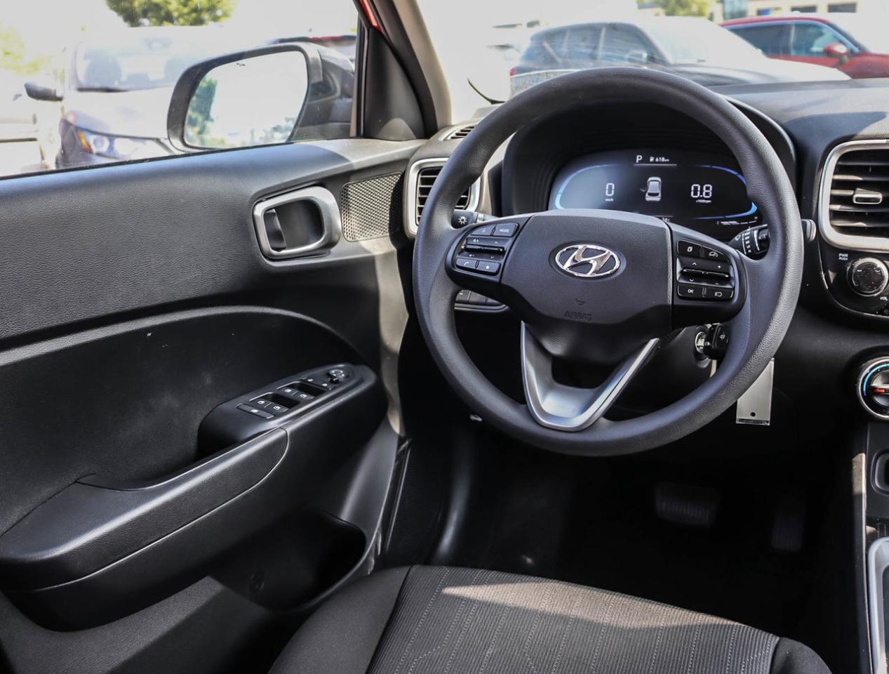 2024 Hyundai Venue Essential !!! LOW KM !!! DIGITAL DASH   HEATED SEA Photo