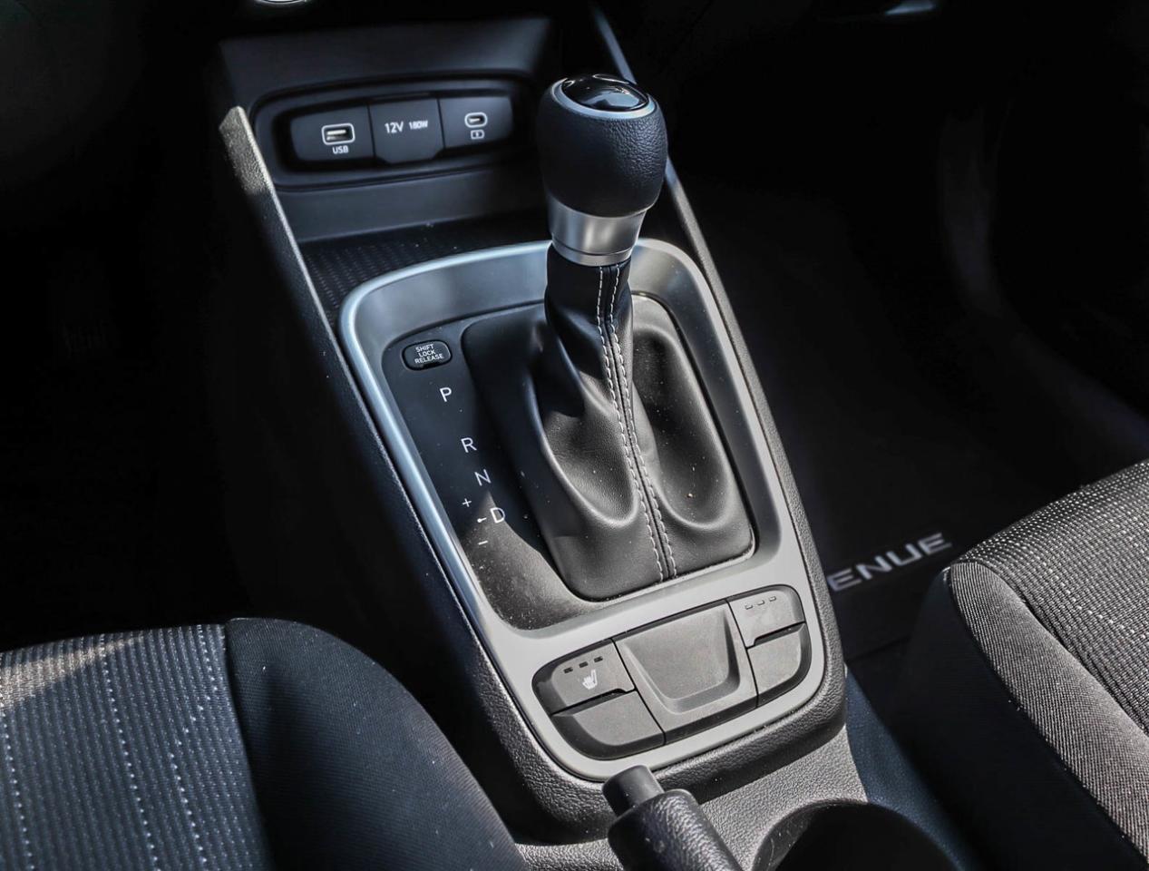 2024 Hyundai Venue Essential Photo