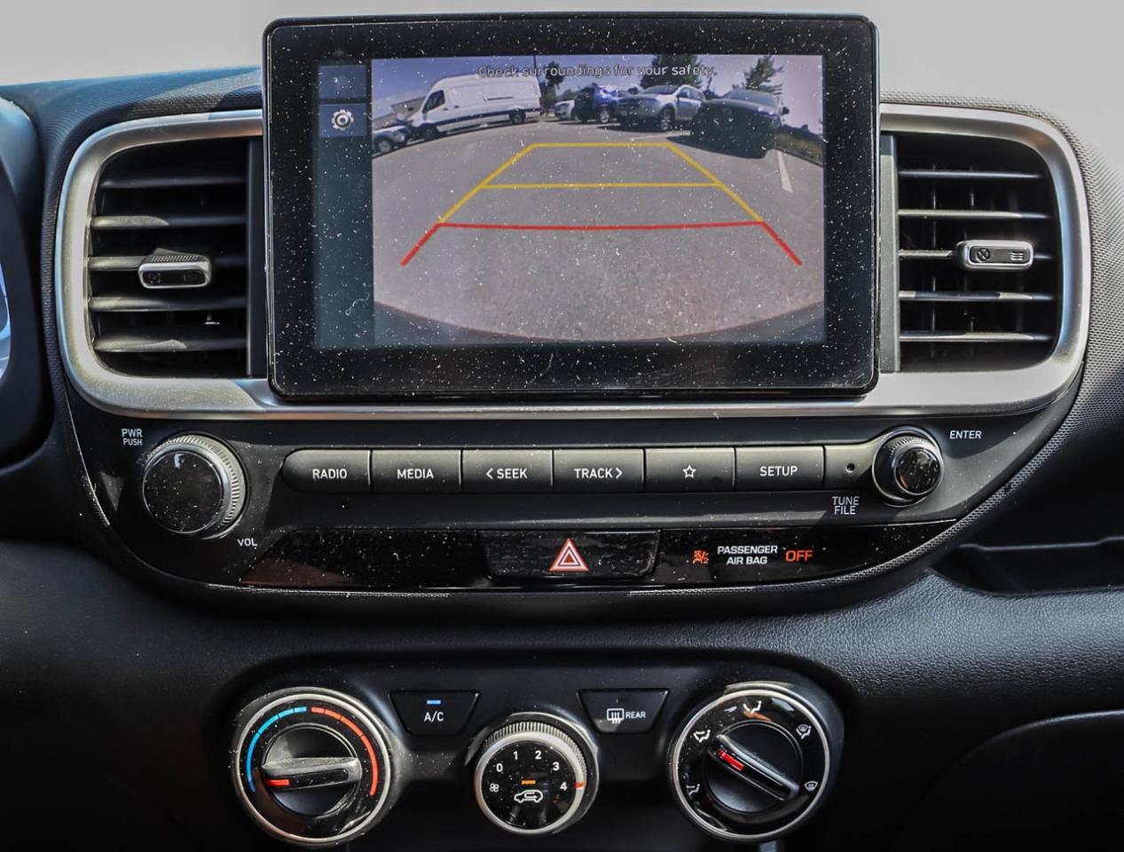 2024 Hyundai Venue Essential Photo