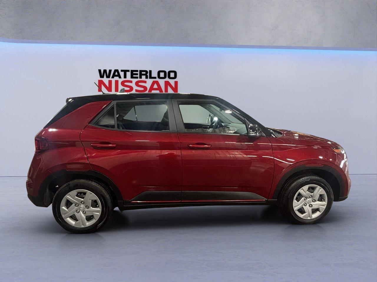 2024 Hyundai Venue Essential !!! LOW KM !!! DIGITAL DASH   HEATED SEA Photo