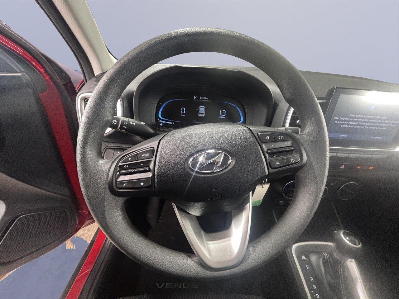 2024 Hyundai Venue Essential !!! LOW KM !!! DIGITAL DASH   HEATED SEA Photo