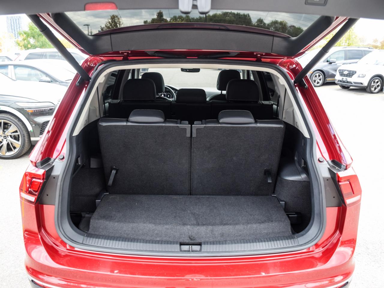 2021 Volkswagen Tiguan AWD   No accidents, 7-Passenger, #1 Price & Value Photo