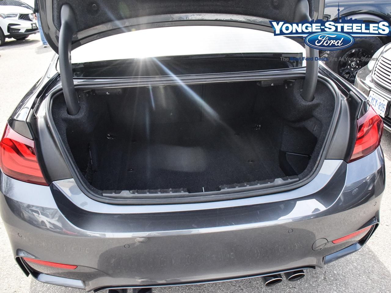 2020 BMW M4 Coupe Photo