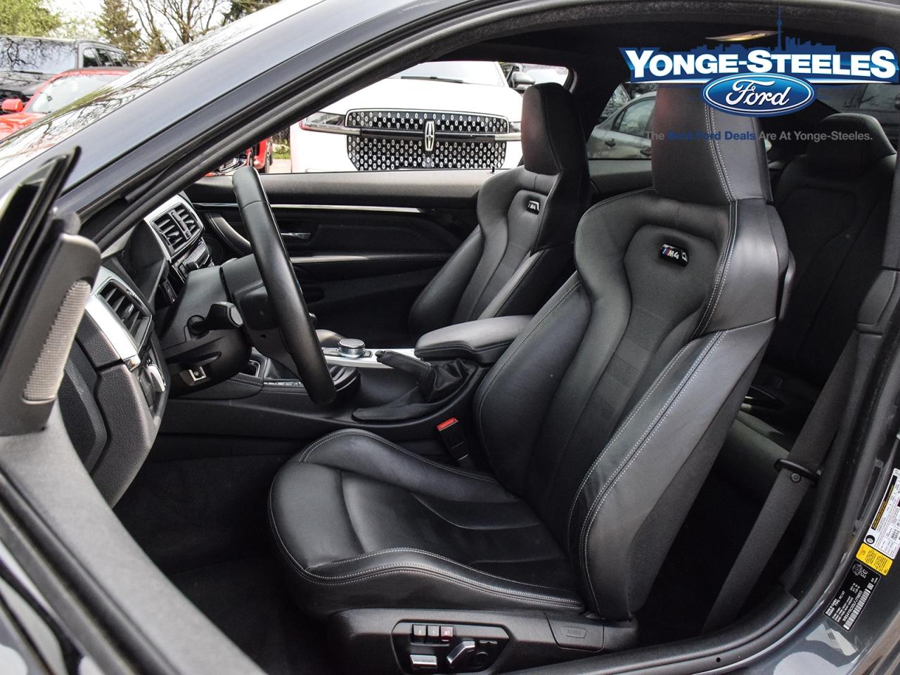 2020 BMW M4 Coupe Photo