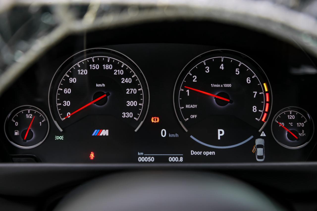 2016 BMW M4 GTS 493HP  CARBONWHEELS INDV.PAINT RARE ALMOSTNEW Photo