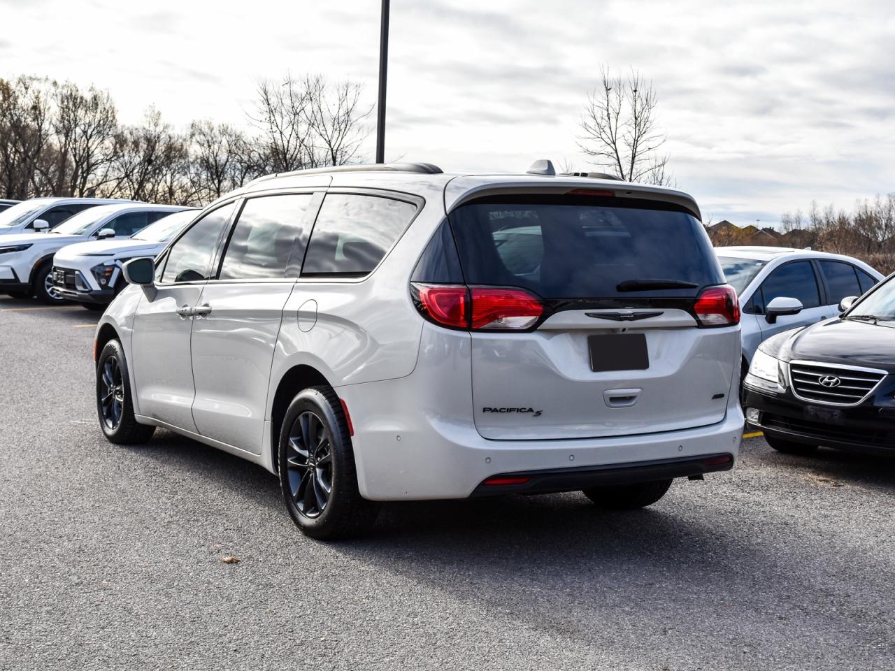 2020 Chrysler Pacifica STOW N GO   1owner   No Accidents   Full Serv Recs Photo3