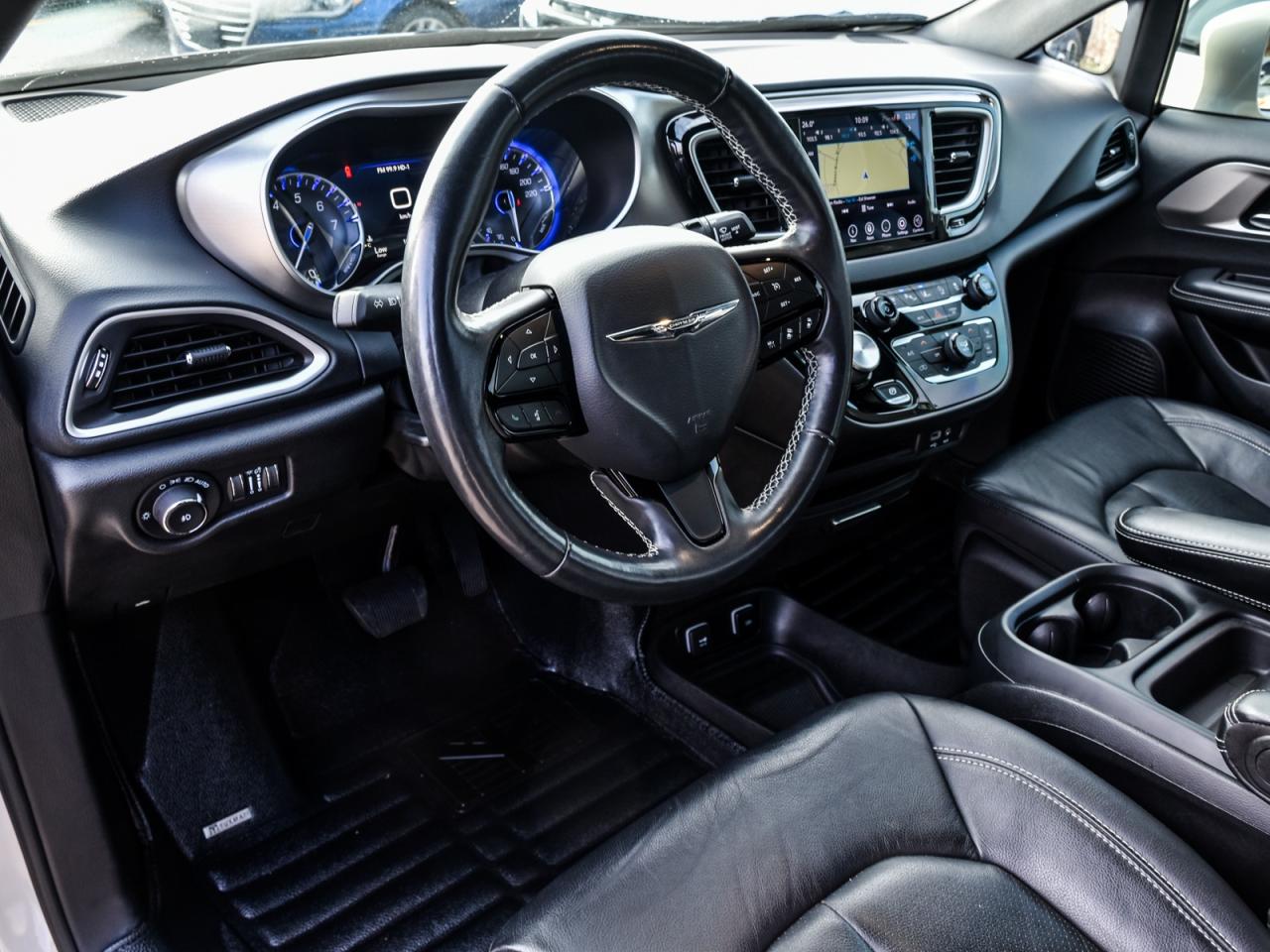 2020 Chrysler Pacifica STOW N GO   1owner   No Accidents   Full Serv Recs Photo