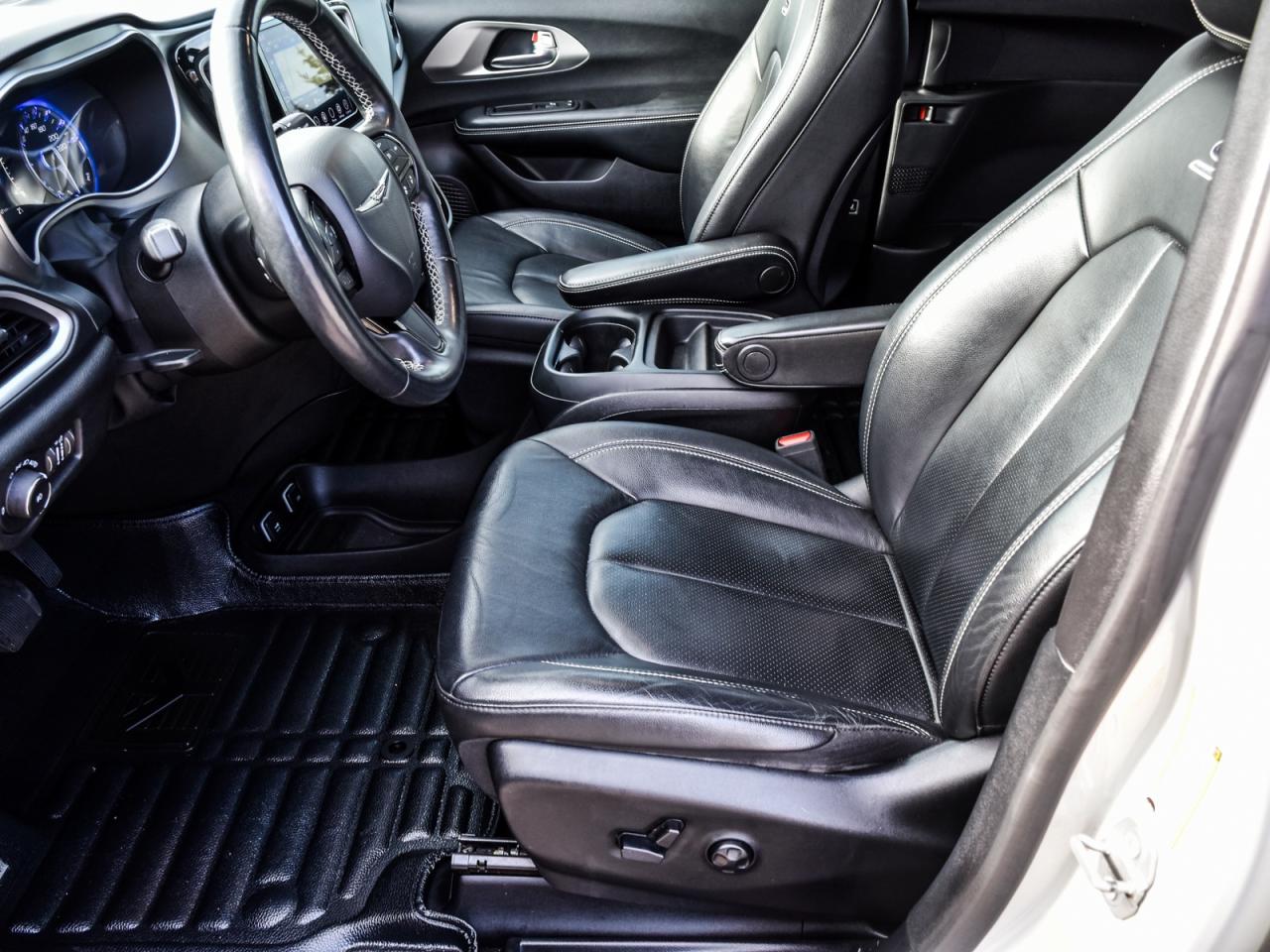 2020 Chrysler Pacifica STOW N GO   1owner   No Accidents   Full Serv Recs Photo