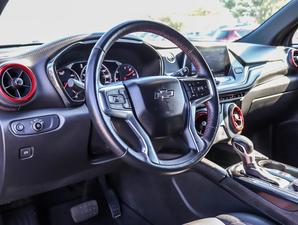 2022 Chevrolet Blazer RS !!! NO ACCIDENTS !!! ONE OWNER !!! 21 ALLOYS Photo