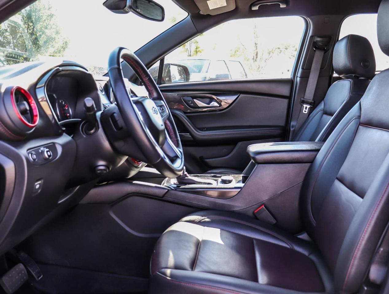 2022 Chevrolet Blazer RS !!! NO ACCIDENTS !!! ONE OWNER !!! 21 ALLOYS Photo