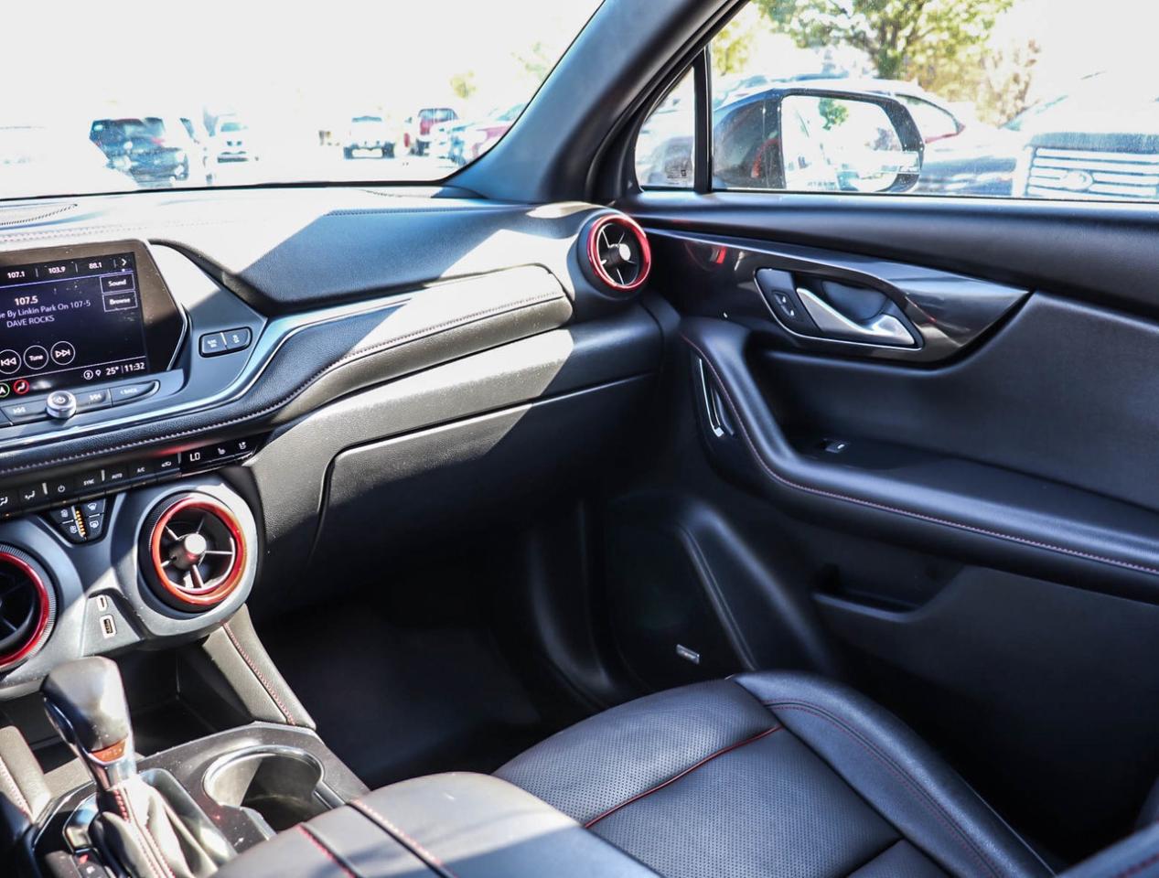 2022 Chevrolet Blazer RS !!! NO ACCIDENTS !!! ONE OWNER !!! 21 ALLOYS Photo