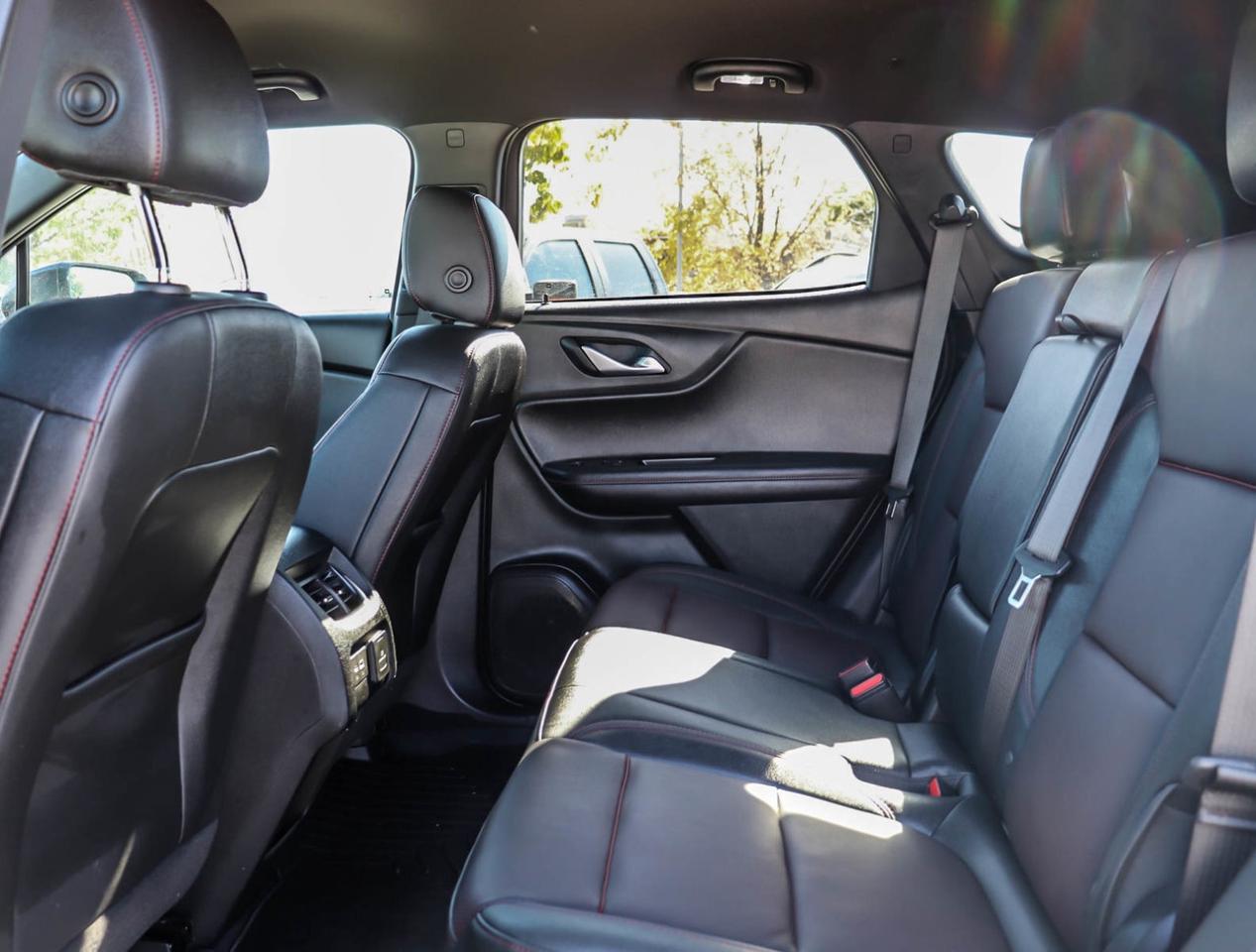 2022 Chevrolet Blazer RS !!! NO ACCIDENTS !!! ONE OWNER !!! 21 ALLOYS Photo