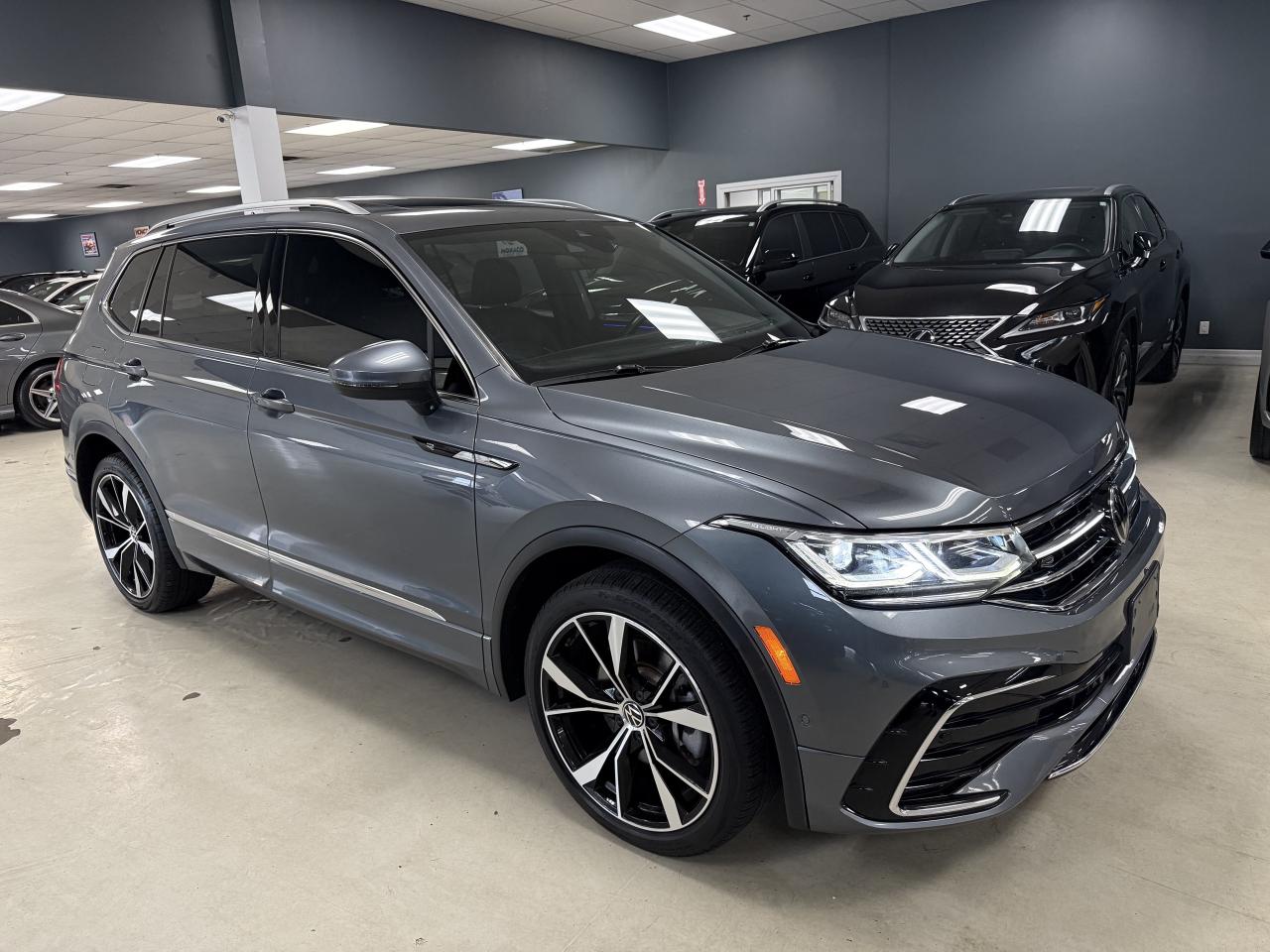 2022 Volkswagen Tiguan Highline R-Line 4MOTION**7 PASSENGER*NO ACCIDENTS! Photo