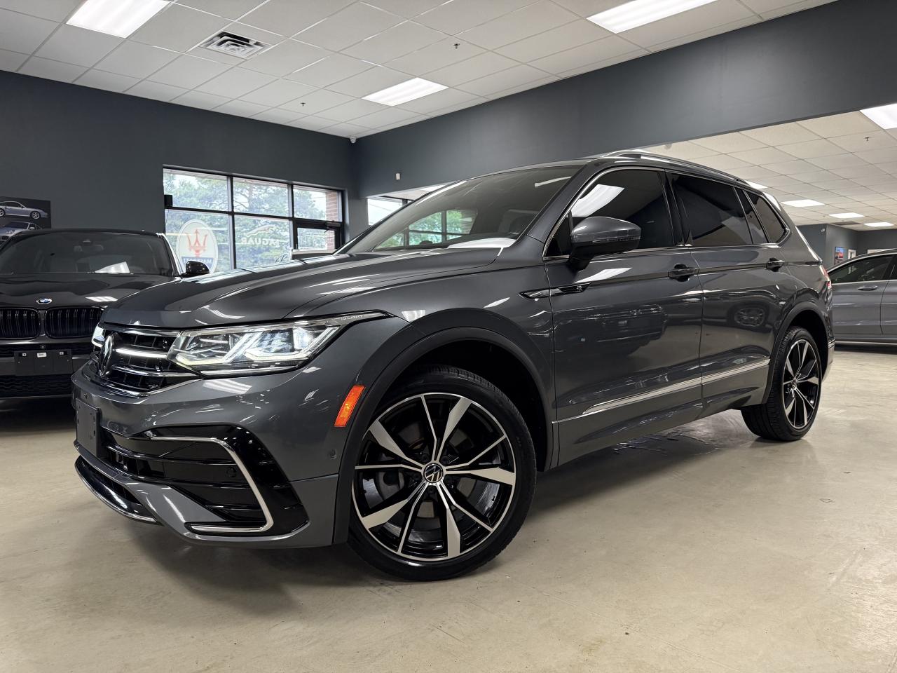 2022 Volkswagen Tiguan Highline R-Line 4MOTION**7 PASSENGER*NO ACCIDENTS! Photo