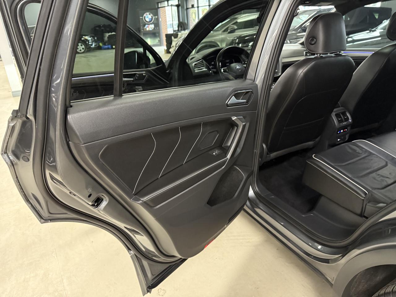 2022 Volkswagen Tiguan Highline R-Line 4MOTION**7 PASSENGER*NO ACCIDENTS! Photo