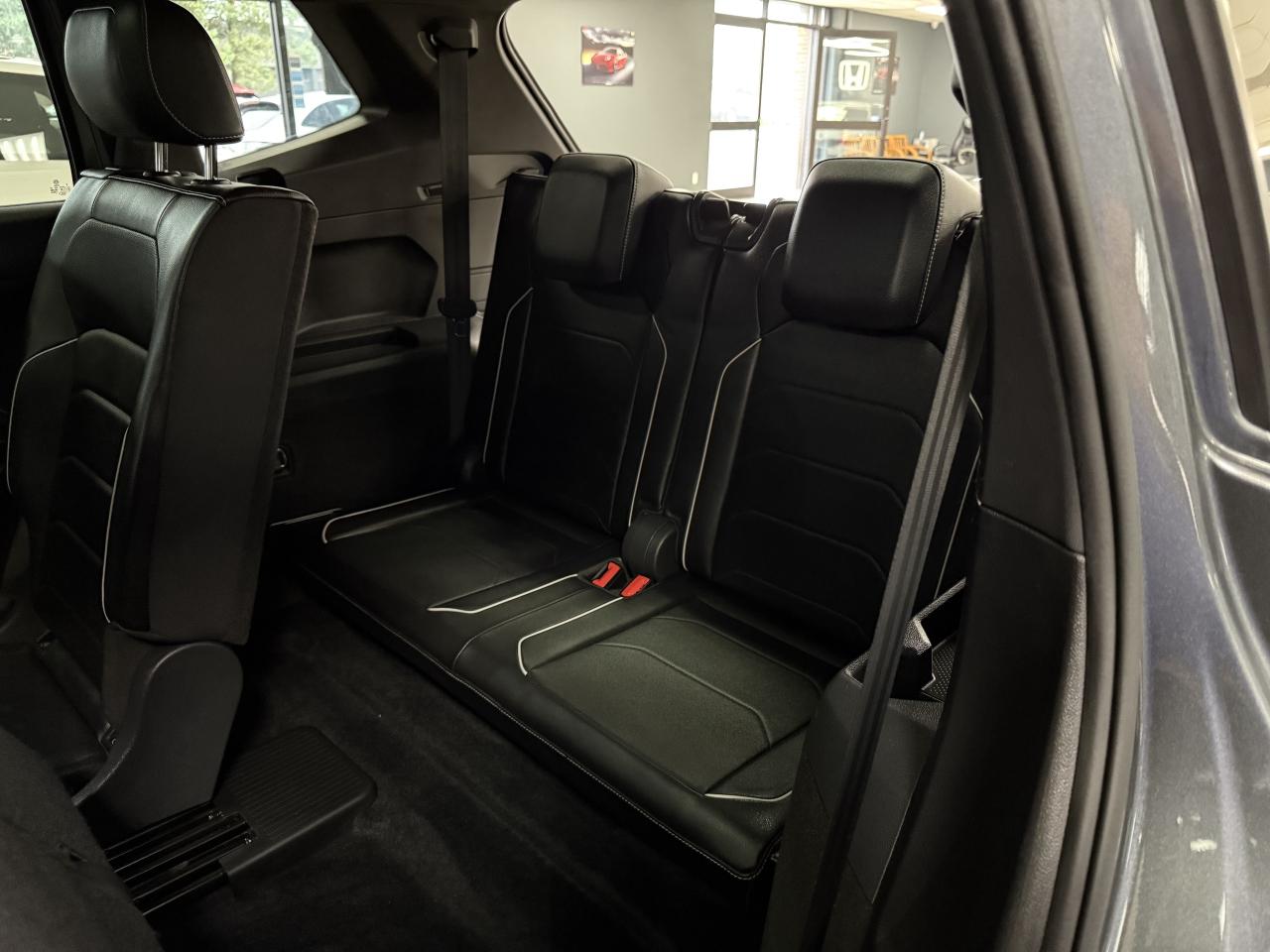 2022 Volkswagen Tiguan Highline R-Line 4MOTION**7 PASSENGER*NO ACCIDENTS! Photo