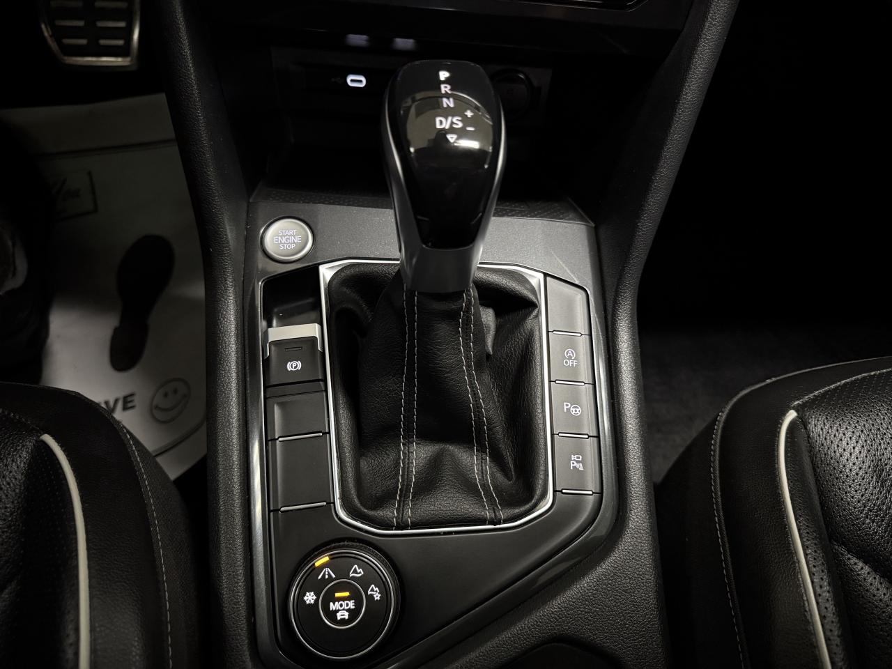 2022 Volkswagen Tiguan Highline R-Line 4MOTION**7 PASSENGER*NO ACCIDENTS! Photo