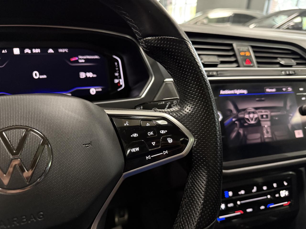 2022 Volkswagen Tiguan Highline R-Line 4MOTION**7 PASSENGER*NO ACCIDENTS! Photo