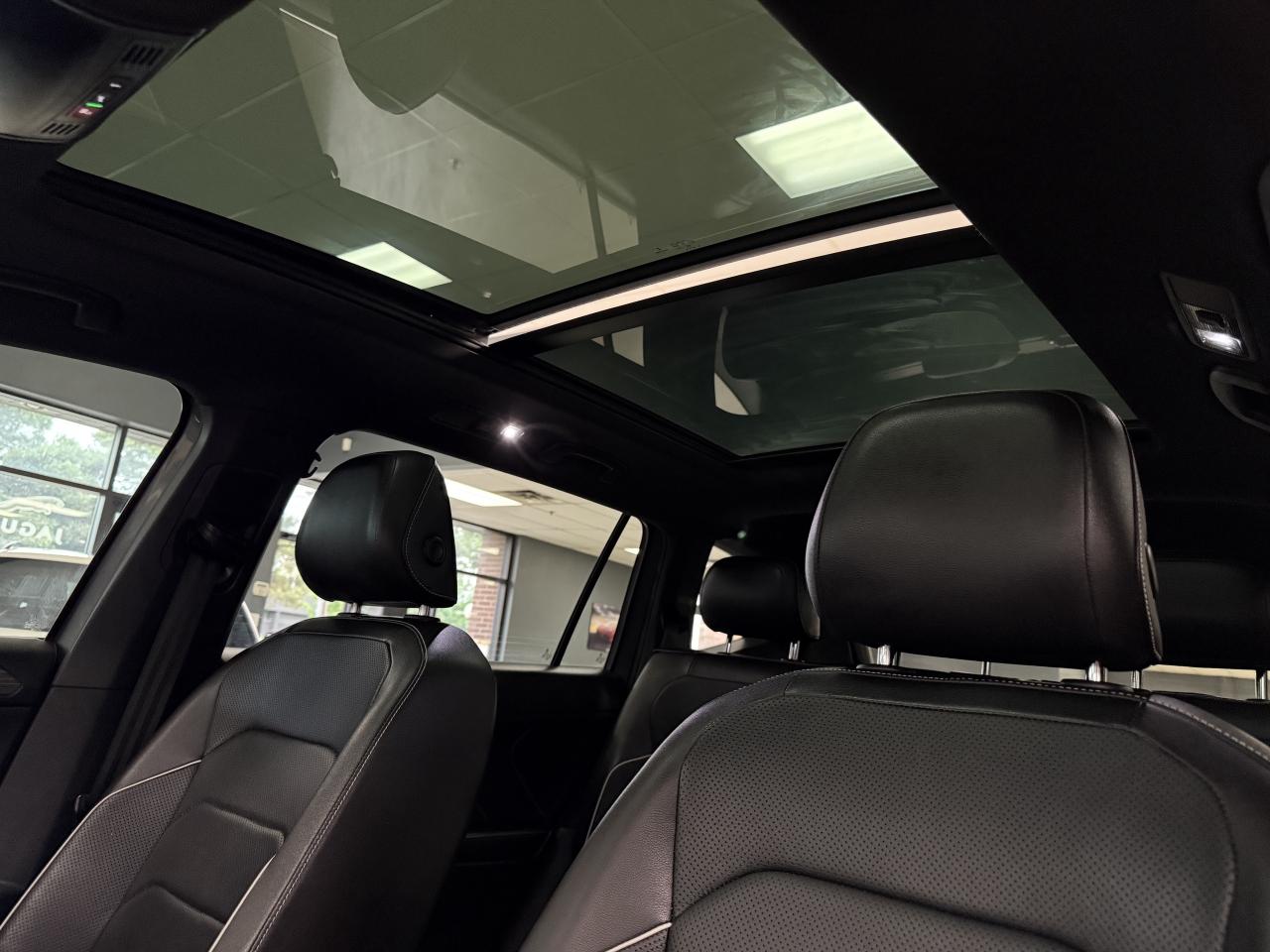 2022 Volkswagen Tiguan Highline R-Line 4MOTION**7 PASSENGER*NO ACCIDENTS! Photo