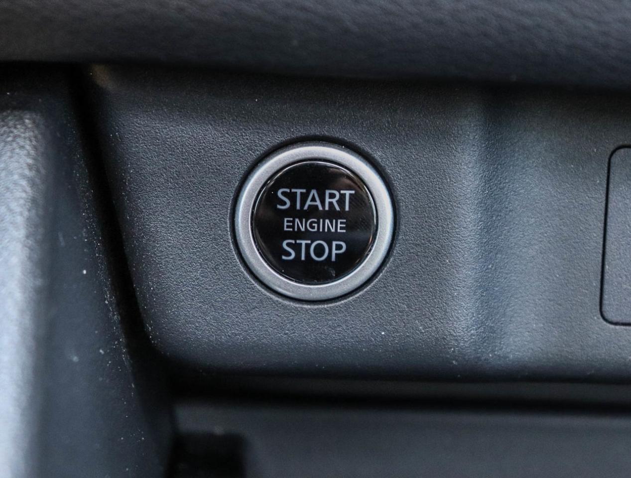 2023 Nissan Rogue SV Moonroof 1.5L TURBO AWD Photo