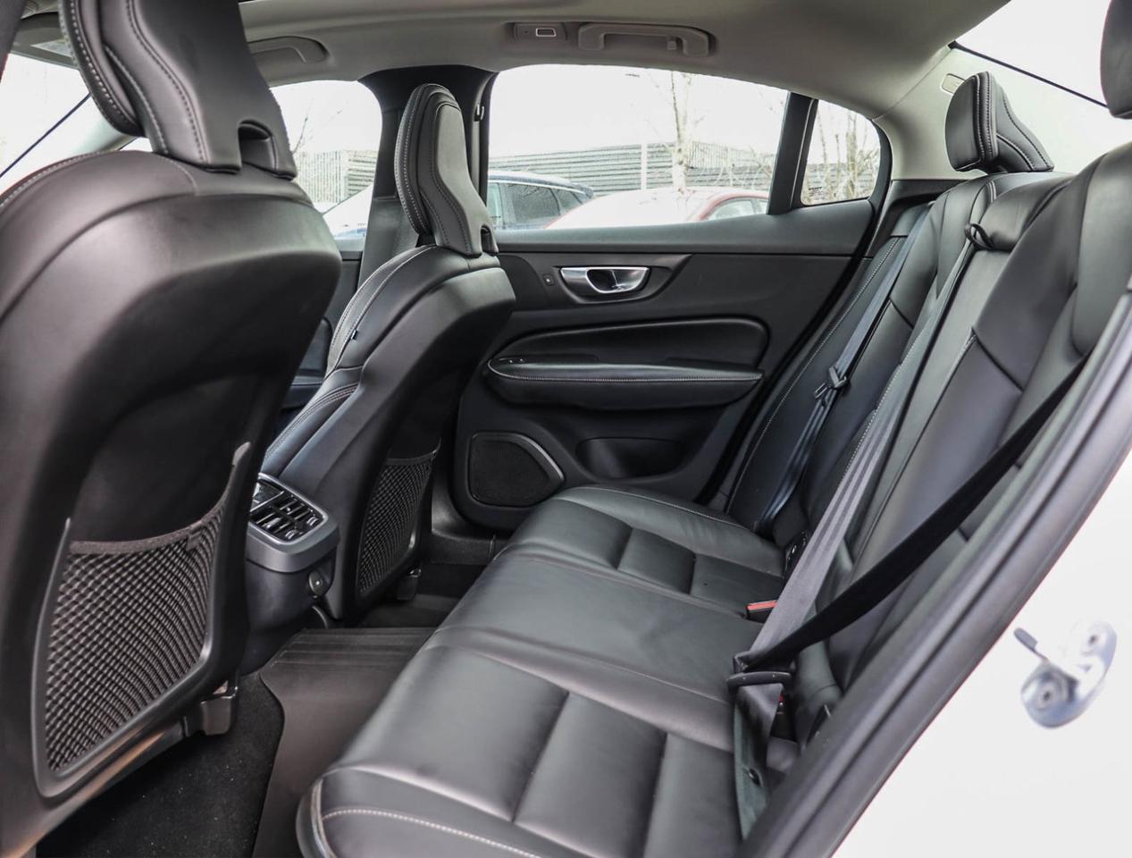 2024 Volvo S60 Ultimate Dark Theme Photo