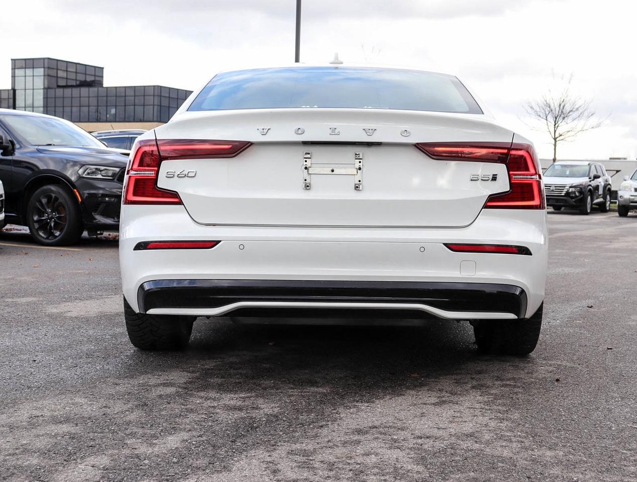 2024 Volvo S60 Ultimate Dark Theme Photo3