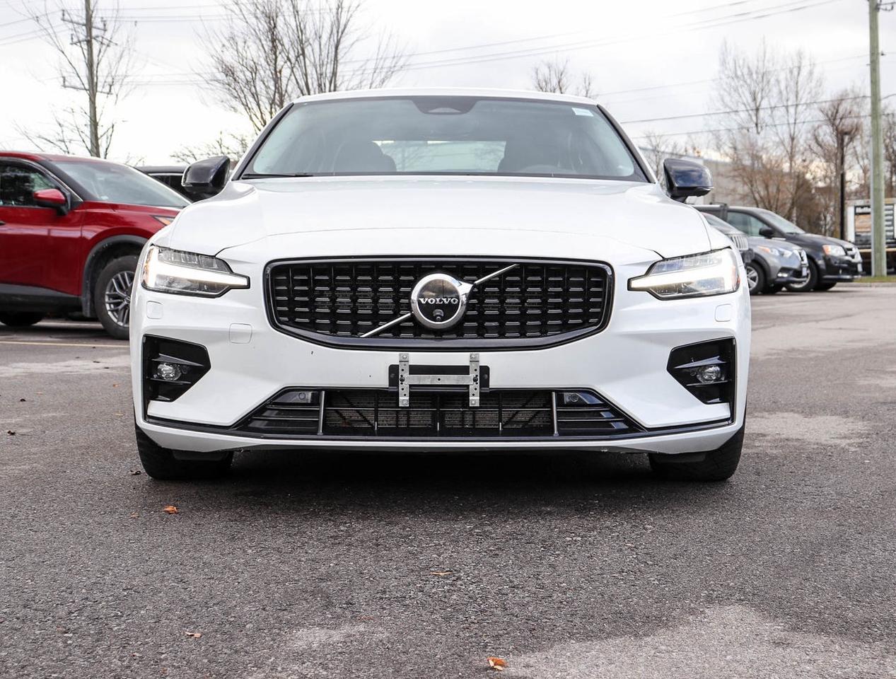 2024 Volvo S60 Ultimate Dark Theme Photo