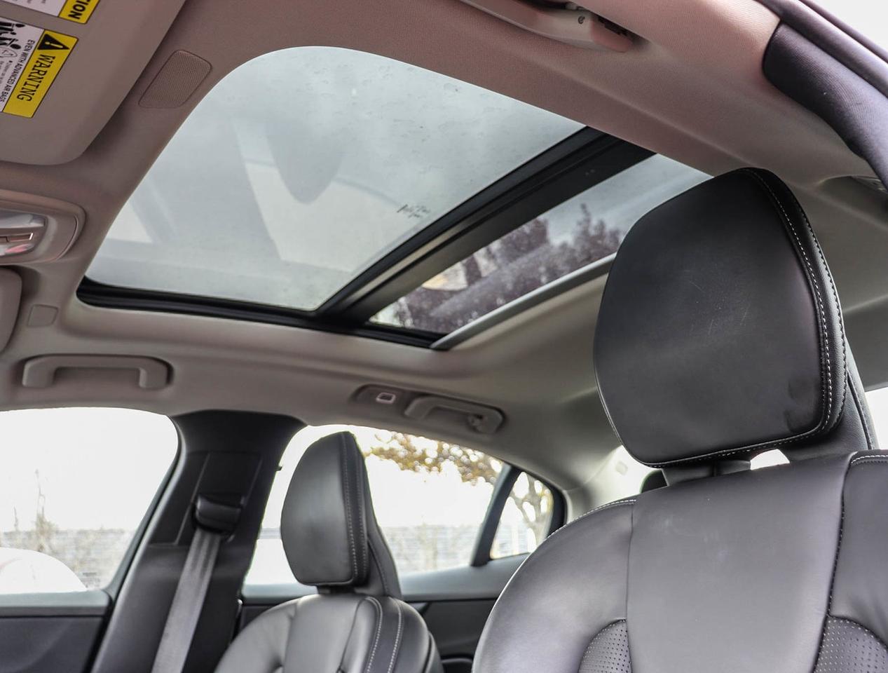 2024 Volvo S60 Ultimate Dark Theme Photo