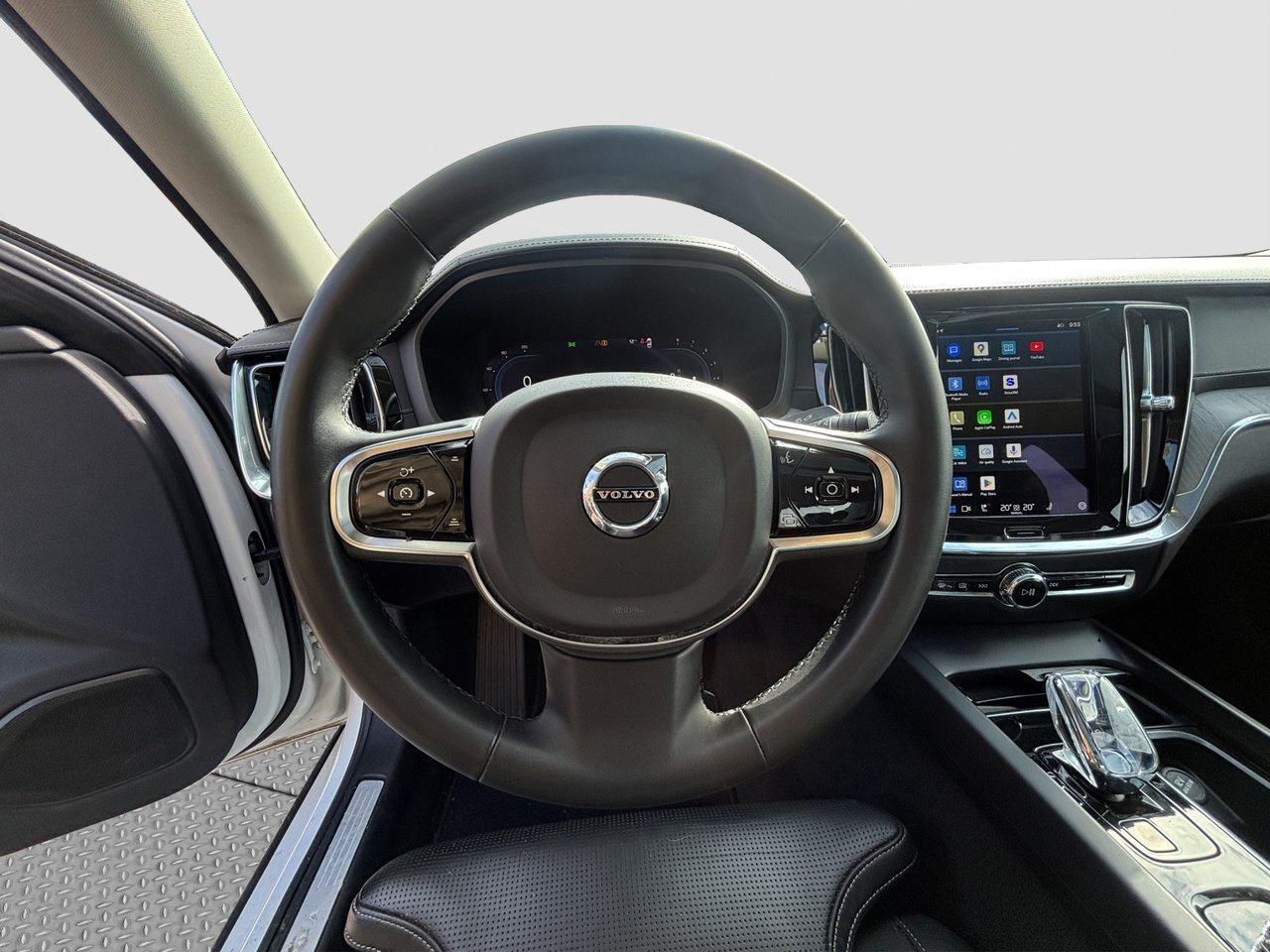 2024 Volvo S60 Ultimate Dark Theme Photo