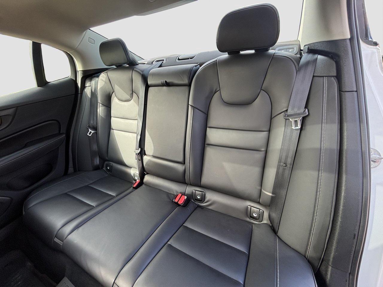2024 Volvo S60 Ultimate Dark Theme Photo