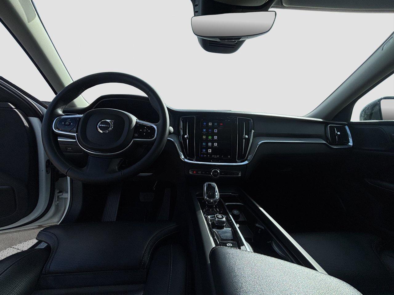 2024 Volvo S60 Ultimate Dark Theme Photo