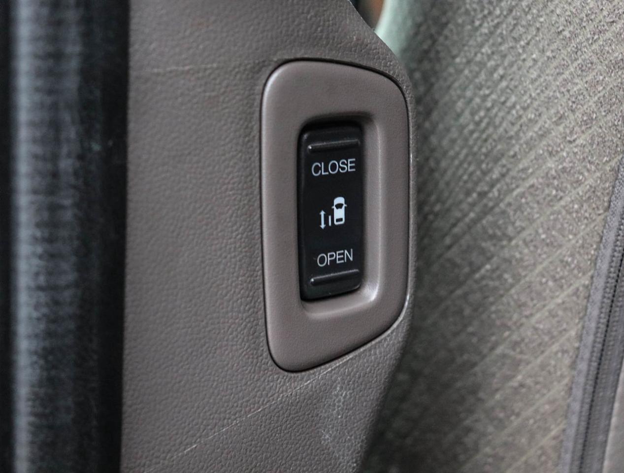 2014 Honda Odyssey EX Photo