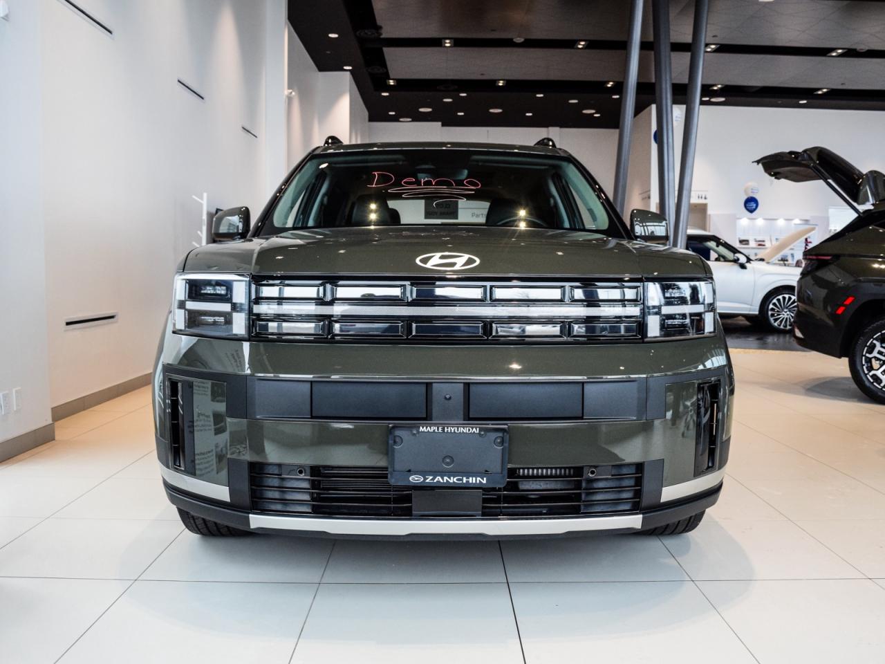 2025 Hyundai Santa Fe Used Demonstrator   Demo $$   Free Winter Tires Photo