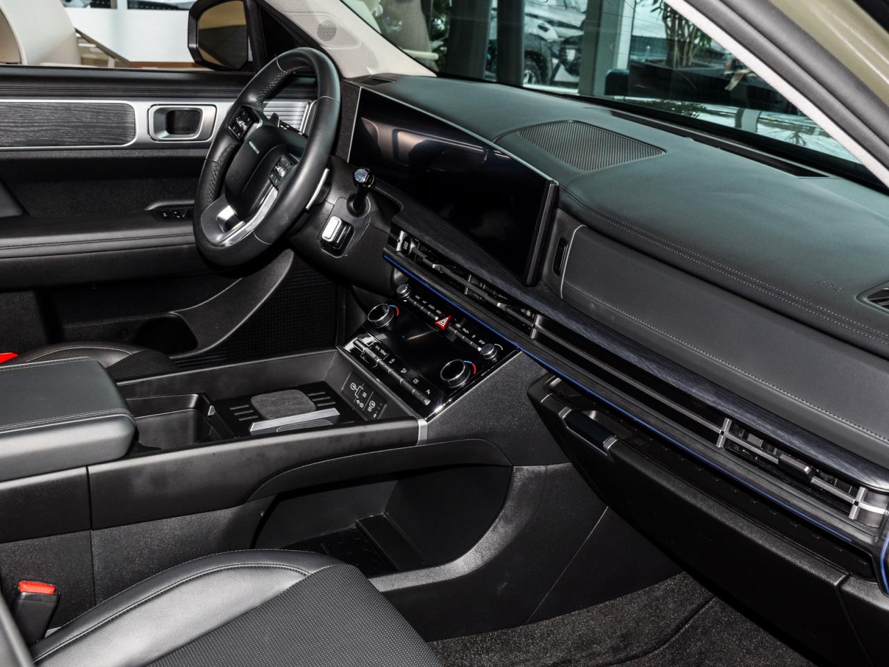 2025 Hyundai Santa Fe Used Demonstrator   Demo $$   Free Winter Tires Photo