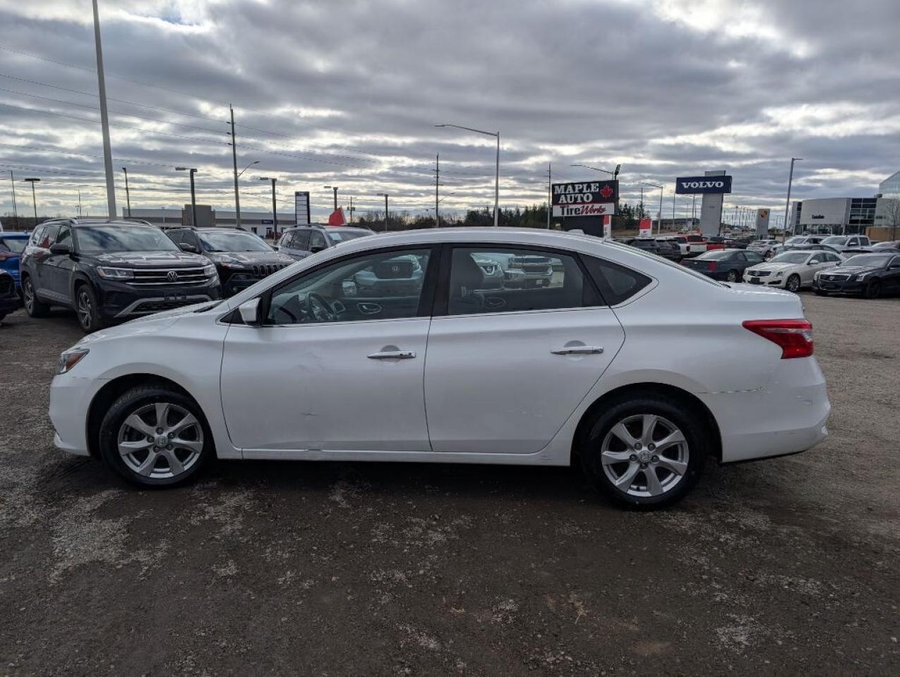 2018 Nissan Sentra SV Photo