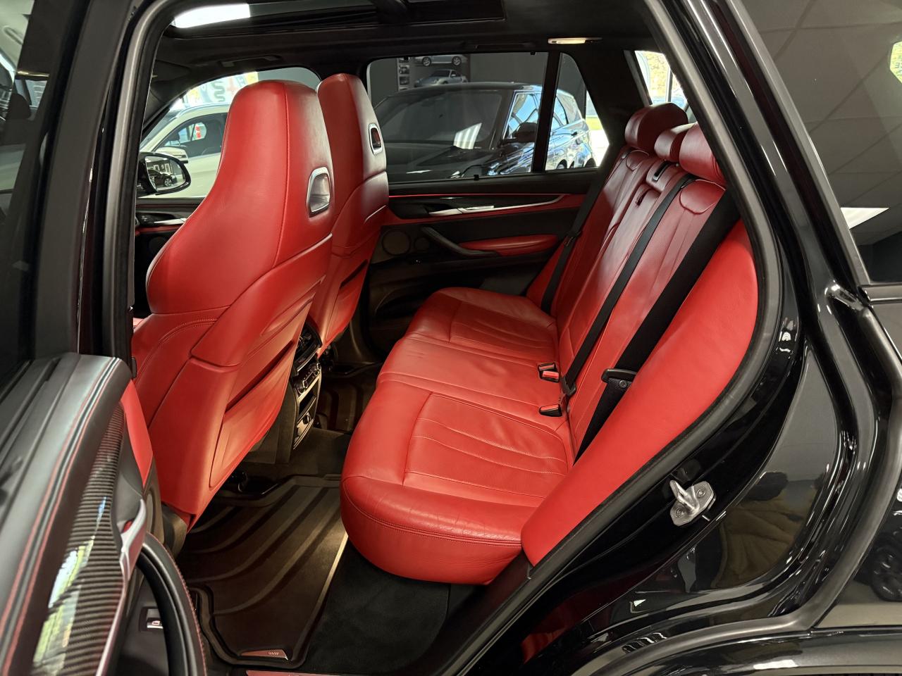 2016 BMW X5 M AWD 4dr///NO ACCIDENTS///567HP///RED ON BLACK/// Photo