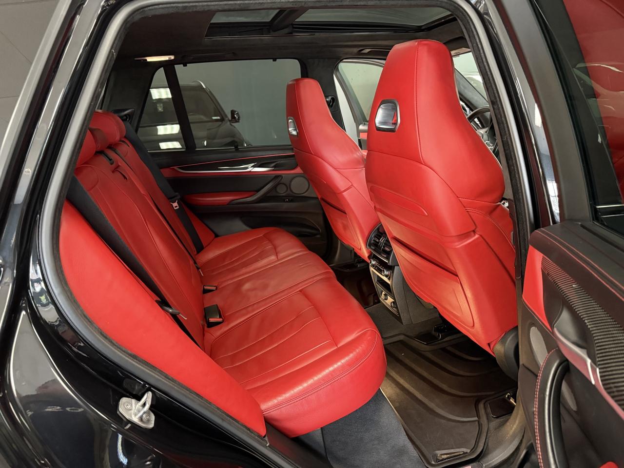 2016 BMW X5 M AWD 4dr///NO ACCIDENTS///567HP///RED ON BLACK/// Photo