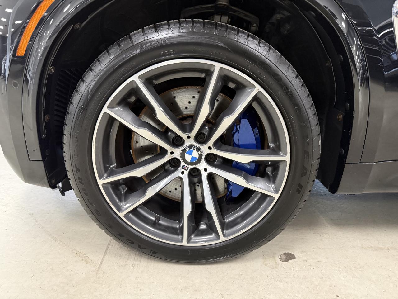 2016 BMW X5 M AWD 4dr///NO ACCIDENTS///567HP///RED ON BLACK/// Photo
