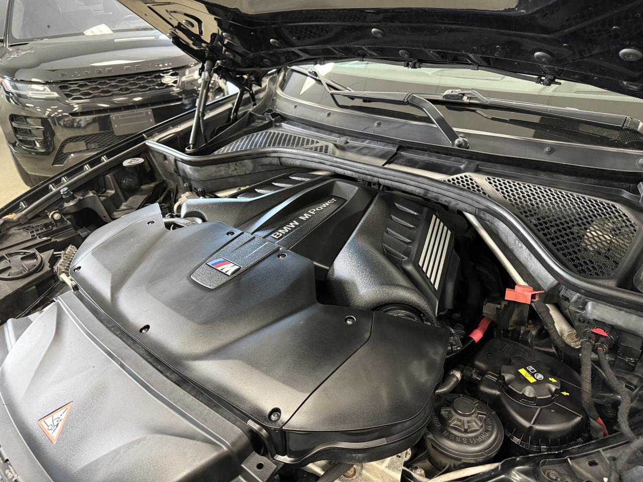 2016 BMW X5 M AWD 4dr///NO ACCIDENTS///567HP///RED ON BLACK/// Photo