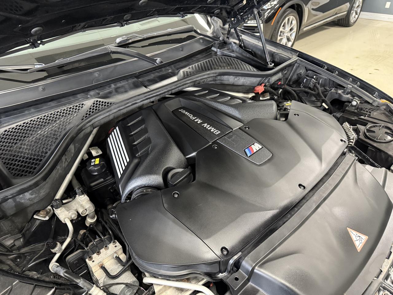 2016 BMW X5 M AWD 4dr///NO ACCIDENTS///567HP///RED ON BLACK/// Photo