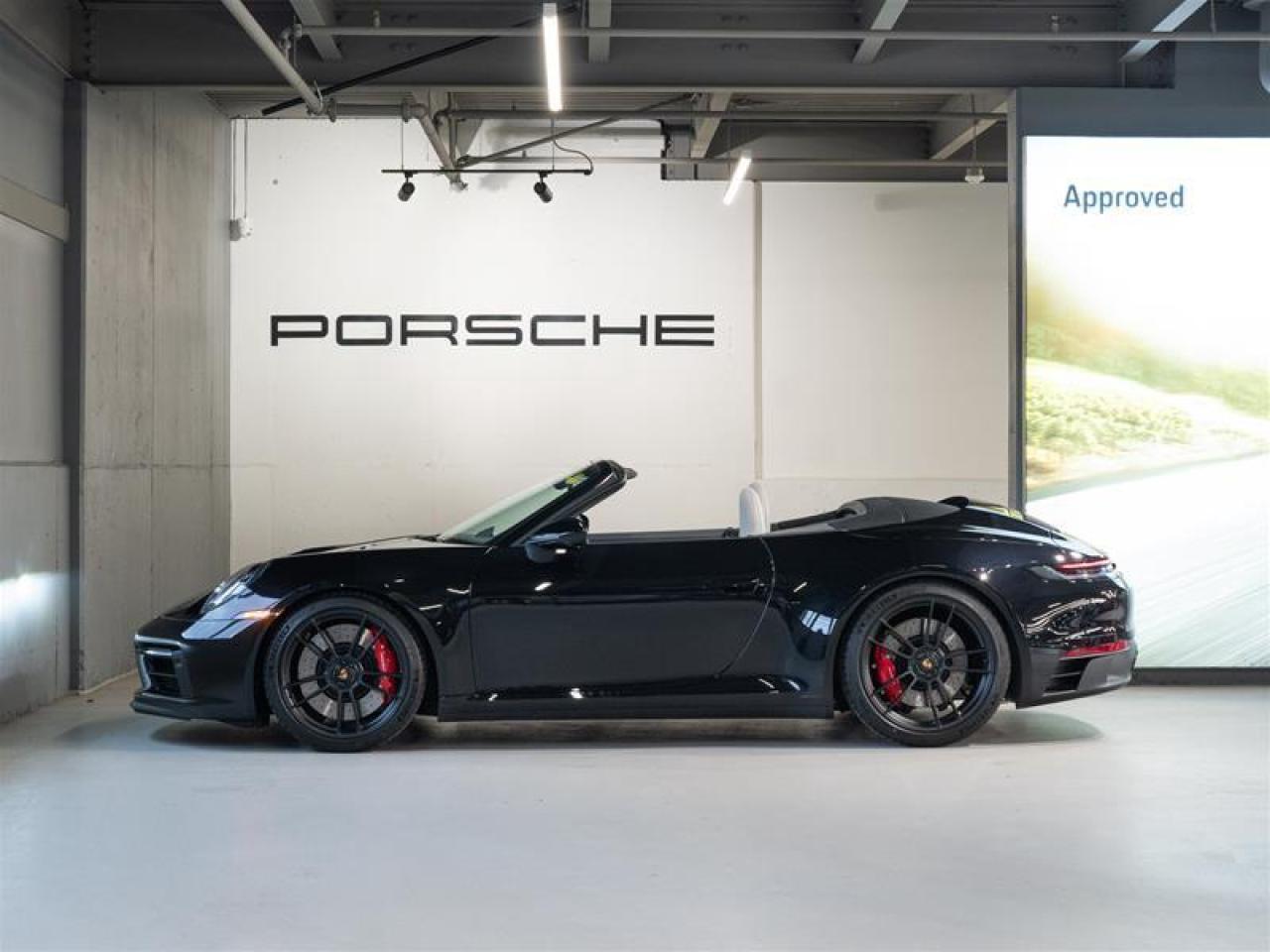 2023 Porsche 911 Carrera 4 GTS Cabriolet Photo