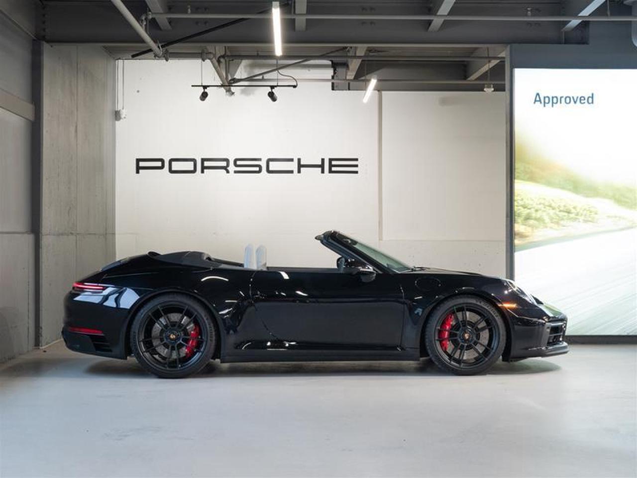 2023 Porsche 911 Carrera 4 GTS Cabriolet Photo4