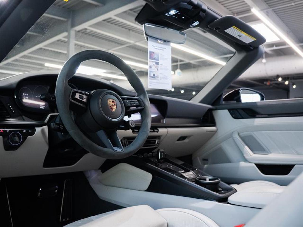 2023 Porsche 911 Carrera 4 GTS Cabriolet Photo