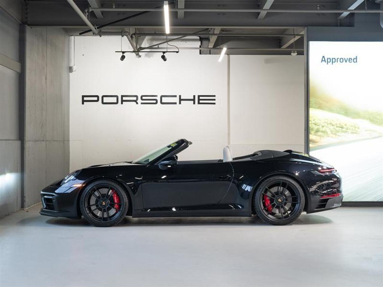 2023 Porsche 911 Carrera 4 GTS Cabriolet Photo