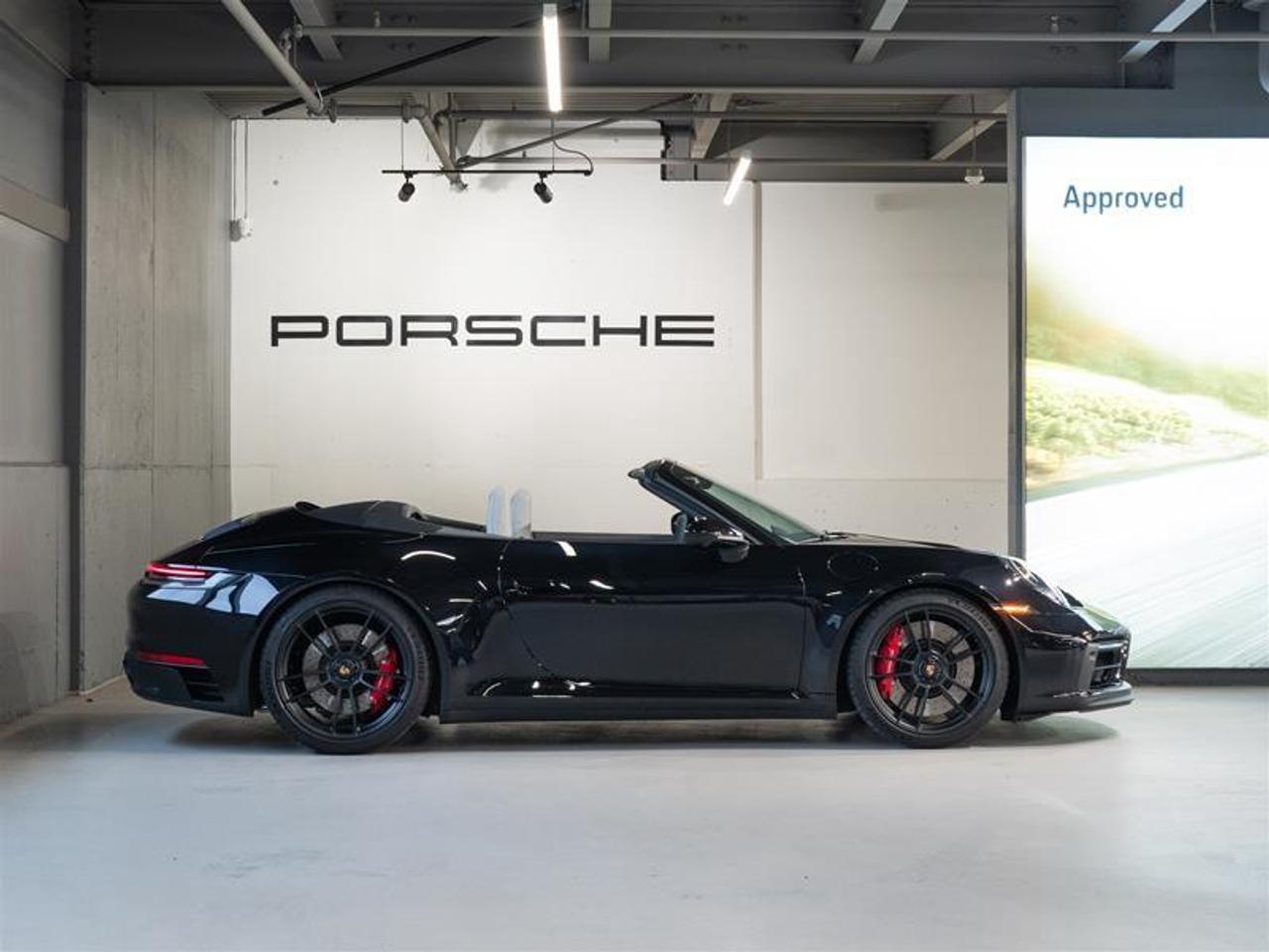 2023 Porsche 911 Carrera 4 GTS Cabriolet Photo4