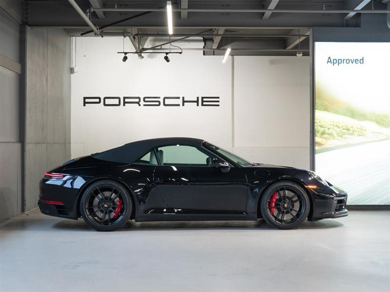 2023 Porsche 911 Carrera 4 GTS Cabriolet Photo